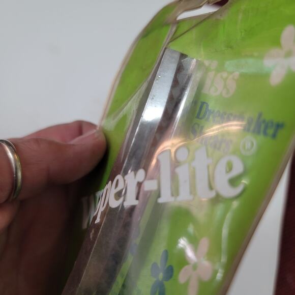 WISSPER-LITE 8"dresser maker shears scissors pINKING CROSS CUT METAL VINTAGE - Picture 2 of 5